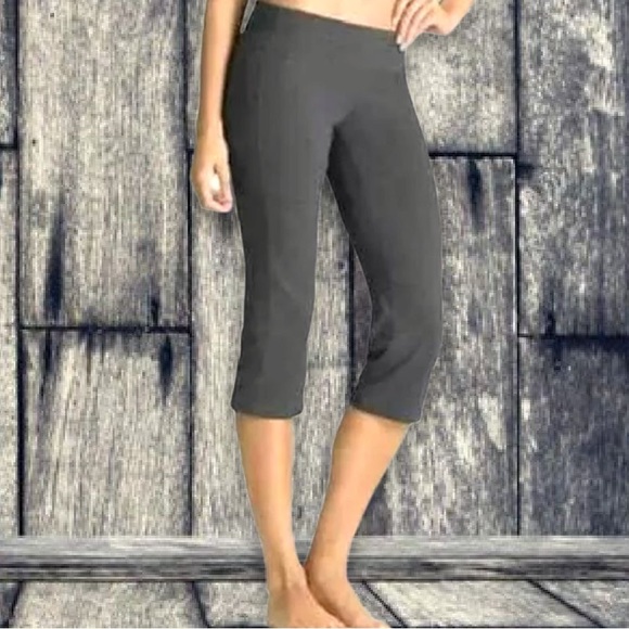 Athleta Womans Kick Booty Capri Activewear Legging Low Rise Pants Dark Grey XS - Picture 2 of 12